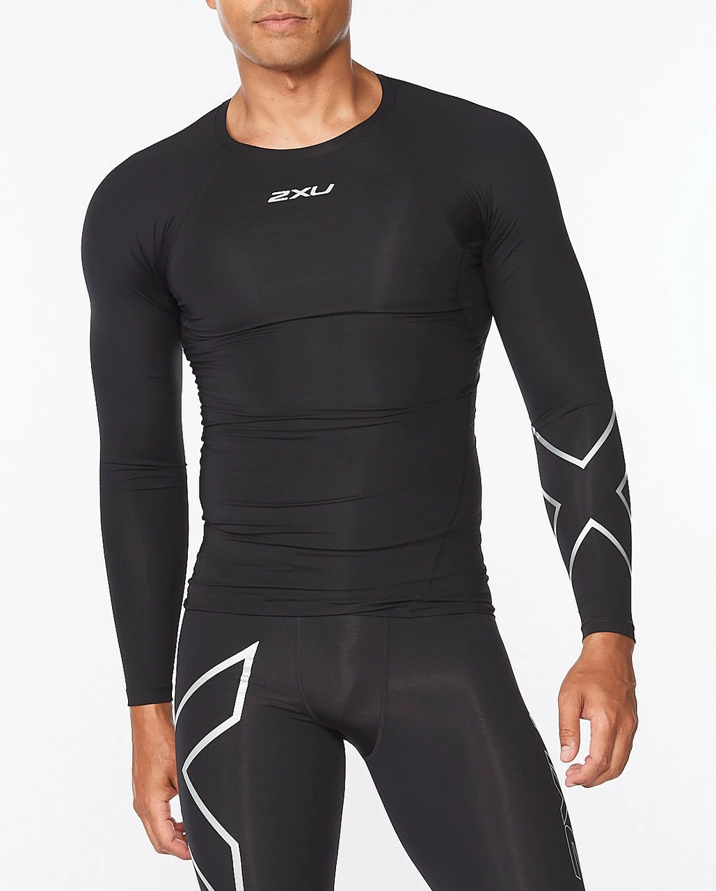 2XU - Core Men's Long-Sleeve Compression Top - Black/Silver - 2023