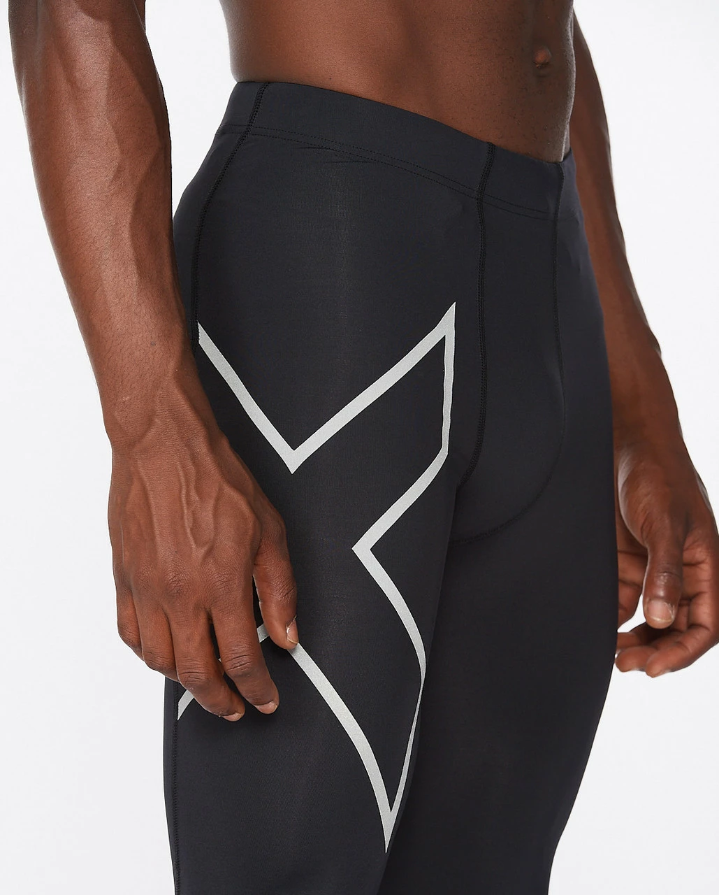 2XU - Men's Aero Vent Compression Tights - Black/Silver Reflective - Image 14