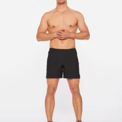 2XU - Light Speed Men's 7in Cover Shorts - Black/Black Reflective - 2023