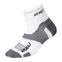 2XU - Vectr Ultralight 1/4 Crew Socks - 2023
