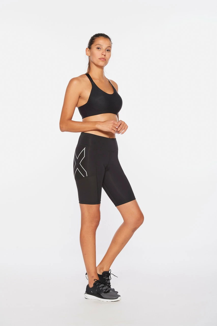 2XU - Aero Vent Women's Mid-Rise Compression Shorts - Black/Silver Reflective - Image 9