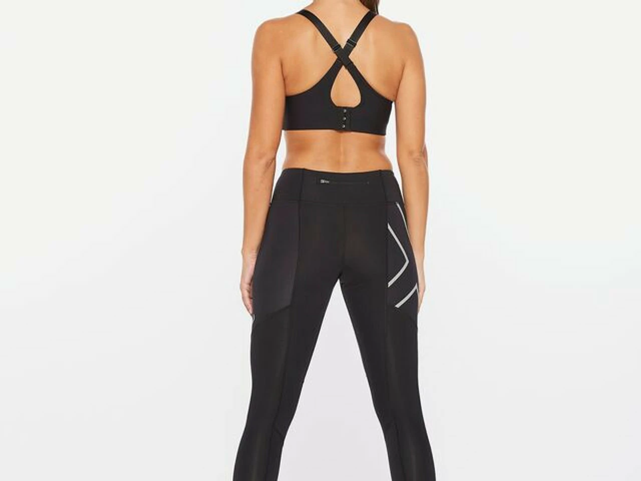 2XU - Aero Vent Mid-Rise Compression Tights - Women's - Black/Silver Reflective - Image 3