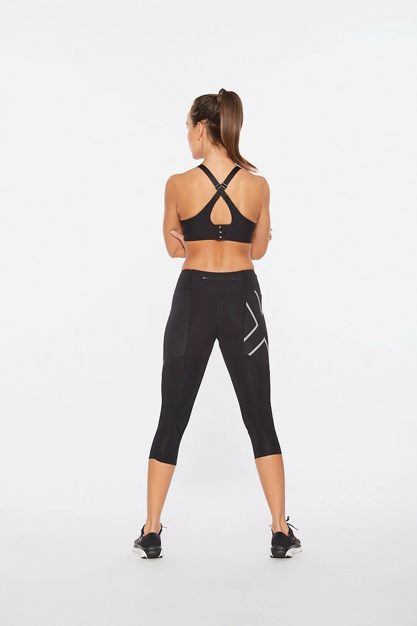 2XU - Aero Vent Women's Mid-Rise 3/4-Length Compression Tights - Black/Silver Reflective - Image 9