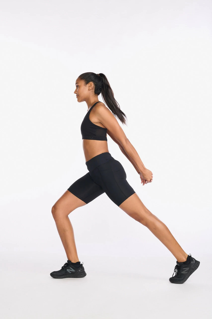 2XU - Aero Mid-Rise Compression 6Inch Short - Women's - Black/Silver Reflective - 2023 - Image 4