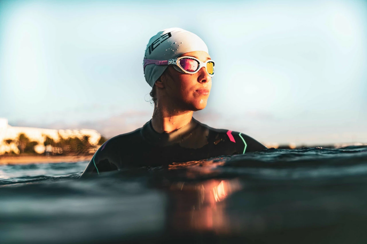 Zone 3 Zone3 - Women's Agile Wetsuit - Black/Pink/Turquoise - 2023 - Image 3